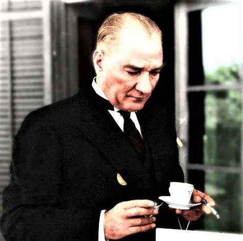 Atatürk'e Hakaret Suçu: Hukuki Boyutları ve Cezai Yaptırımlar